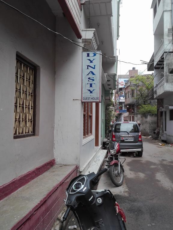 Dynasty Guest House Varanasi Exteriör bild
